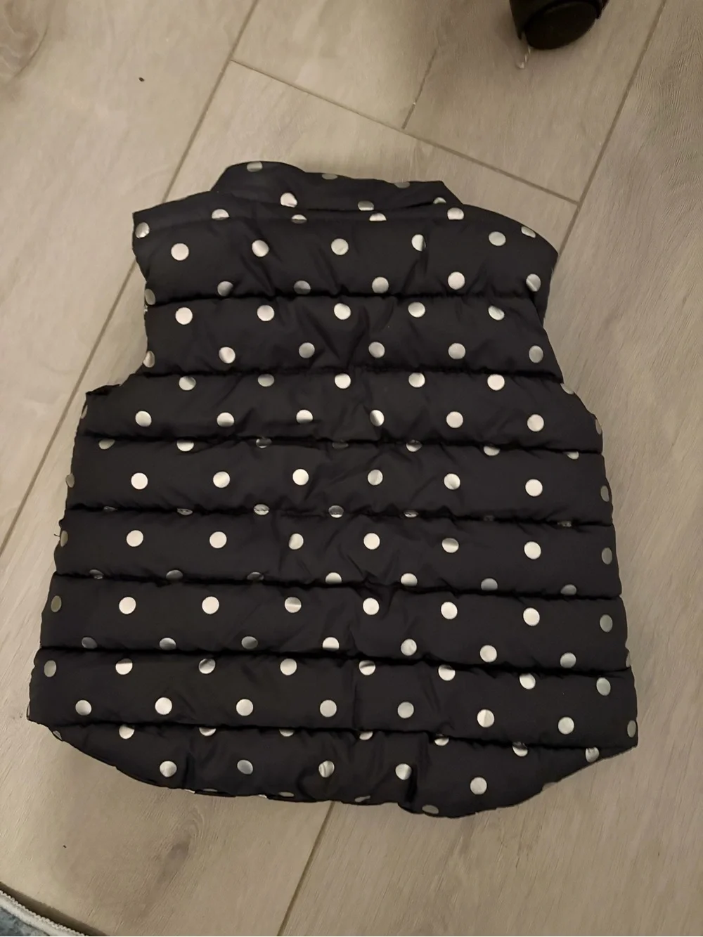 Baby Old Navy Black & White Polka Dot Puffer Vest 6-12M